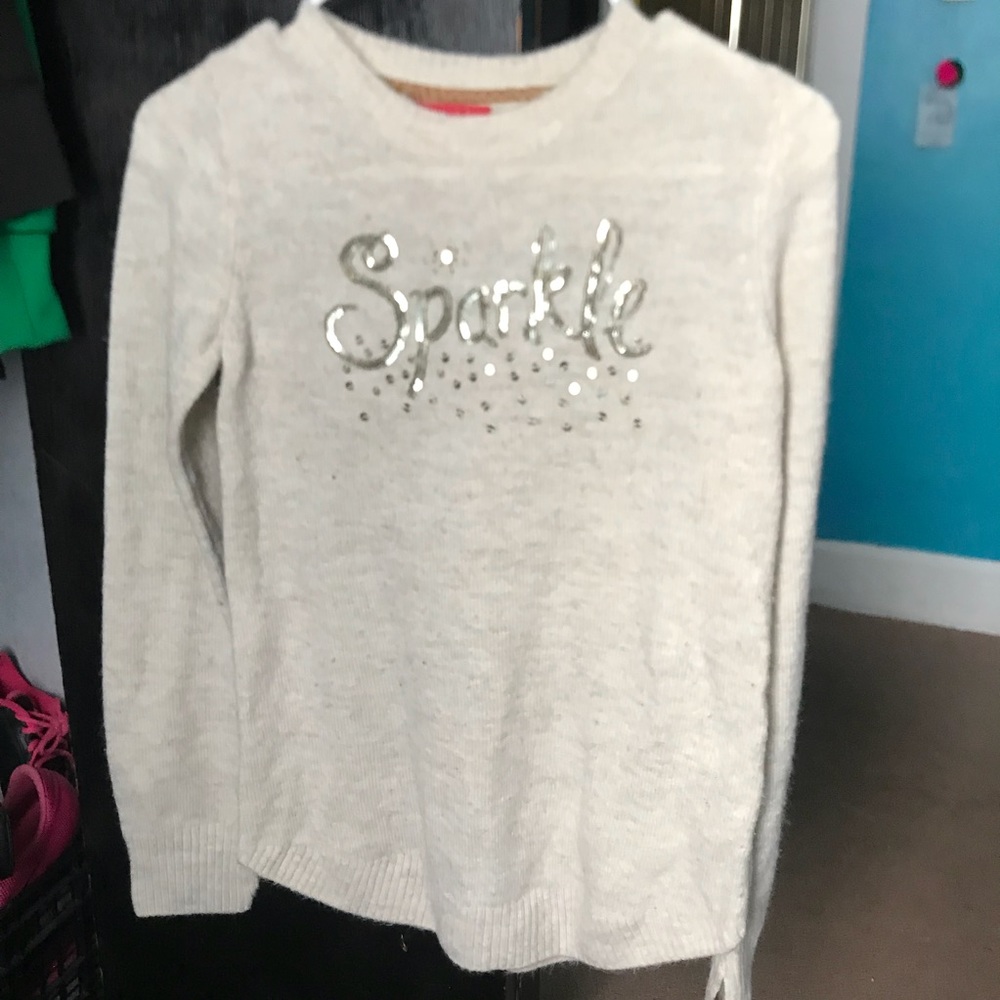 Sweatshirt